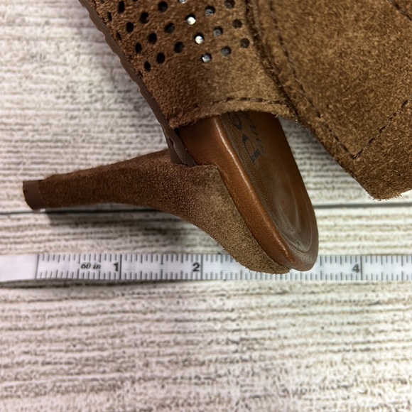 Pedro Garcia Brown Open Toe Low Heel shoes - Picture 7 of 7